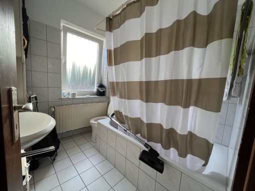 Badezimmer-1.-OG-links