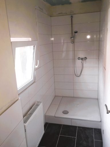 1.OG-rechts-Badezimmer-2