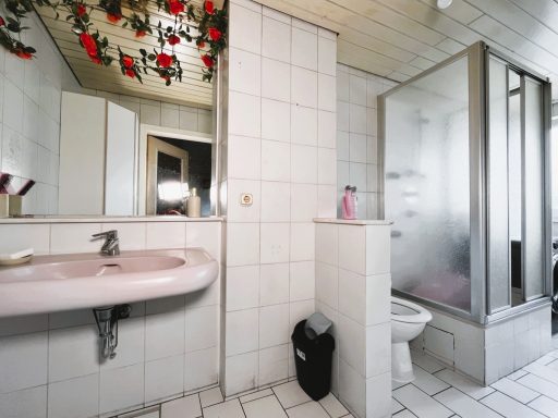 DG-links-Badezimmer-2