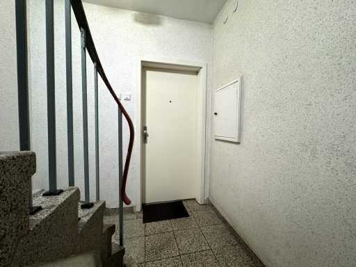 EG-rechts-Wohnungstur
