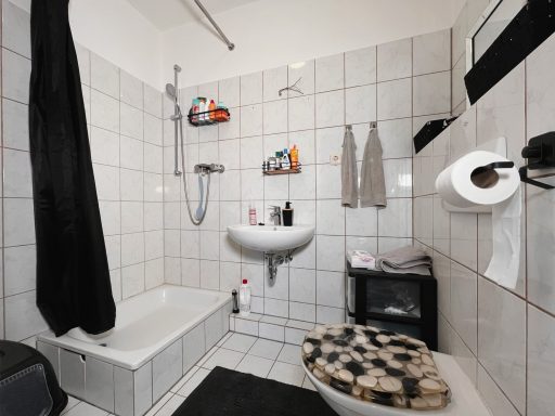 EG-rechts-mitte-Badezimmer-1